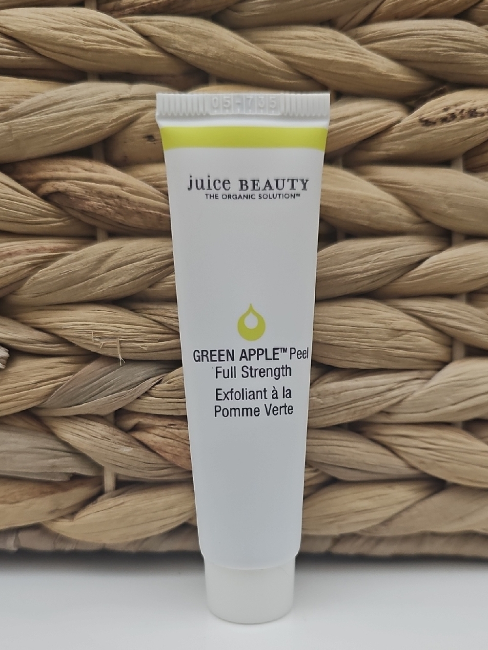 Juice Beauty Green Apple Peel Full Strength Tube —